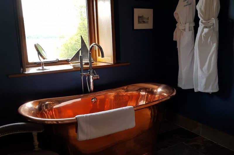 lake district romantic holiday cottages for couples Ullswater Boathouse bath